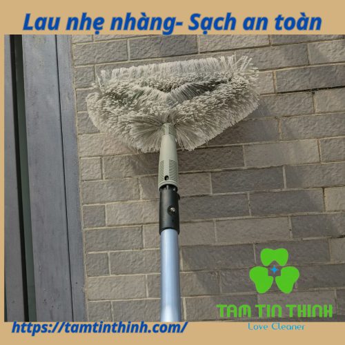 Đầu chổi quét mạng nhện hình tam giác