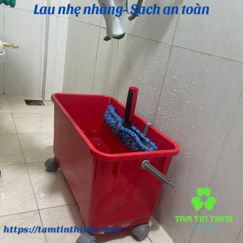 Bộ dụng cụ lau nhà vệ sinh tolet