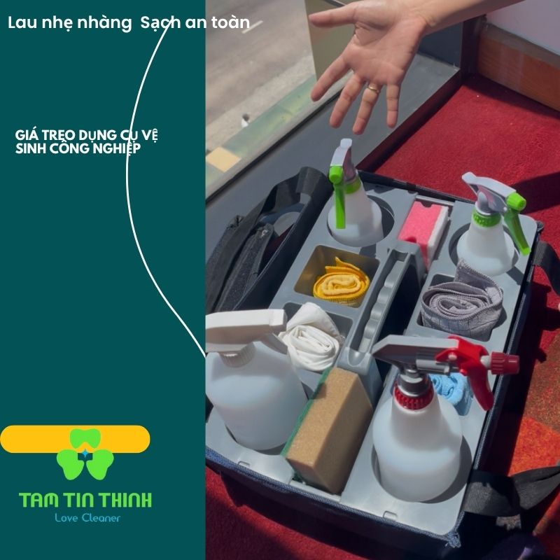 Giá Treo Dụng Cụ Vệ Sinh Công Nghiệp